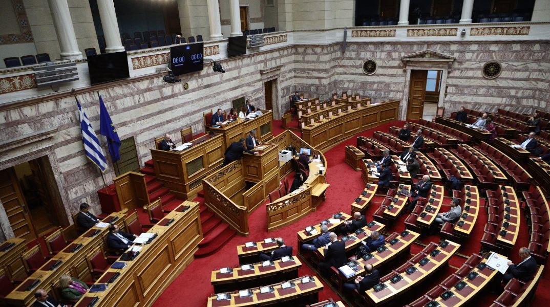 Προϋπολογισμός 2024: Live η συζήτηση στην ολομέλεια της βουλής - Ομιλίες του πρωθυπουργού και των πολιτικών αρχηγών - Το βράδυ η ψηφοφορία.