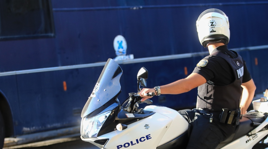 ΕΛΑΣ: Πώς λειτουργούσε η οργάνωση που διακινούσε κοκαΐνη - Αξιωματικοί του λιμενικού και φυλακισμένοι ανάμεσα στα μέλη της