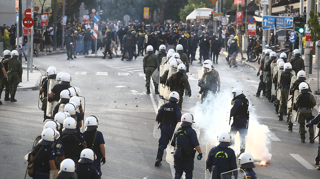 Κοινωνική βία: από «μαμή» σε ντροπή της ιστορίας