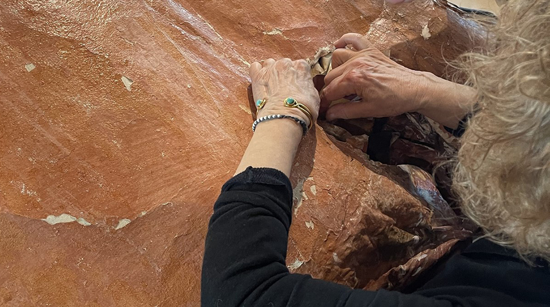 Ρένα Παπασπύρου: «Επιφάνειες, οδηγίες χρήσης*» στην ΕΠΜΑΣ