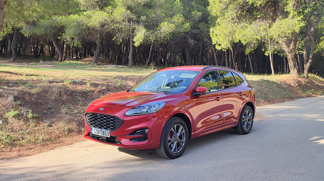 Το υβριδικό Ford Kuga PHEV είναι ένας ιδανικός σύντροφος για ταξίδια και καθημερινή χρήση