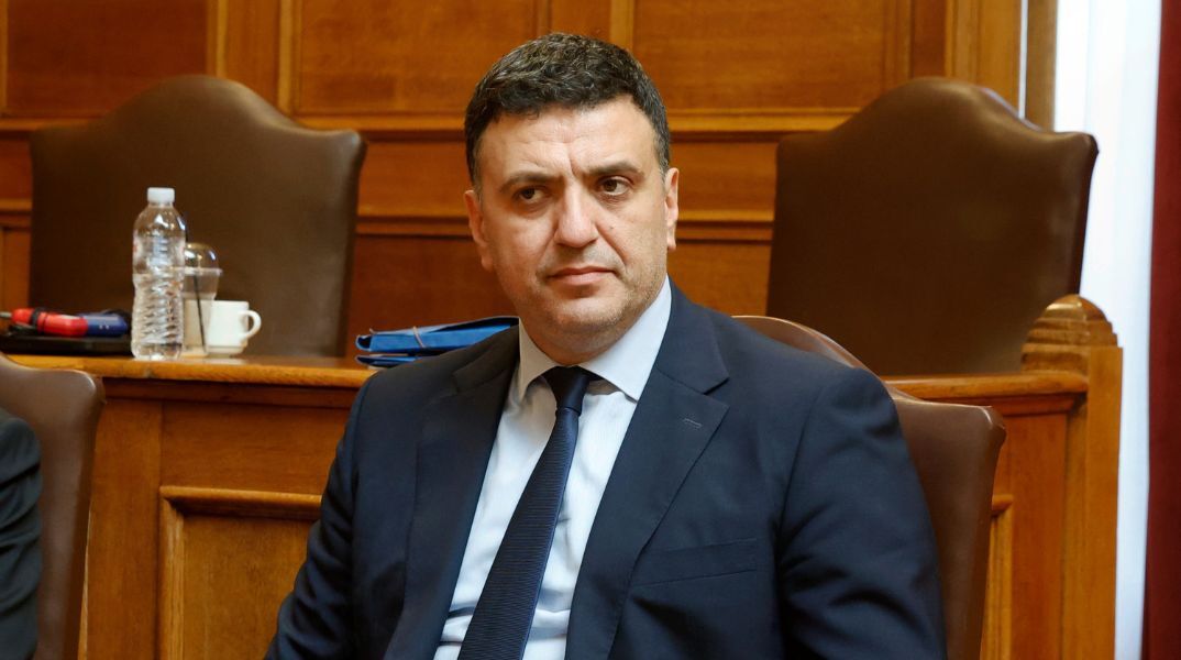 Β. Κικίλιας: Αν χρειαστεί, θα γίνουν επιτάξεις εκχιονιστικών μηχανημάτων στην Περιφέρεια Αττικής