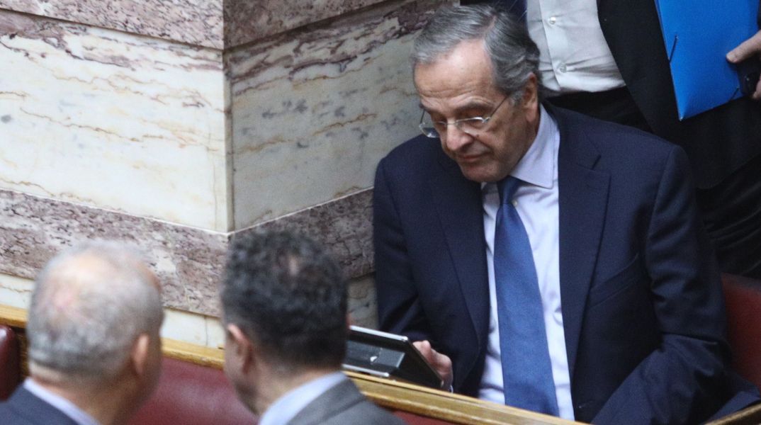 Πώς σχολίασαν το ιστορικό «όχι» στην τροπολογία για τους μετανάστες από τον πρώην πρωθυπουργό κυβερνητικές πηγές