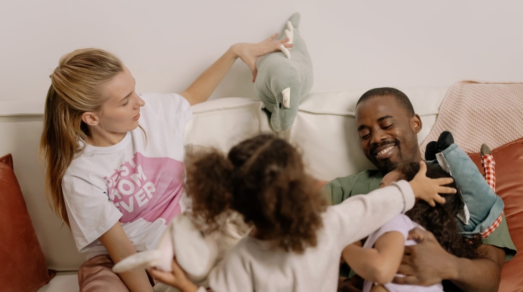 Οι ταυτότητες που ενώνουν και διχάζουν 