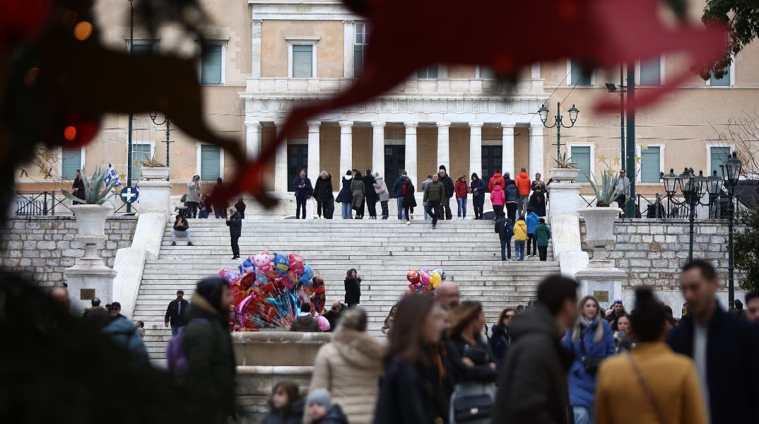 Οι κανόνες για να περάσουμε τις γιορτές με ασφάλεια - Ο ΙΣΑ εφιστά την προσοχή στην πρόληψη των αναπνευστικών λοιμώξεων και των ατυχημάτων.