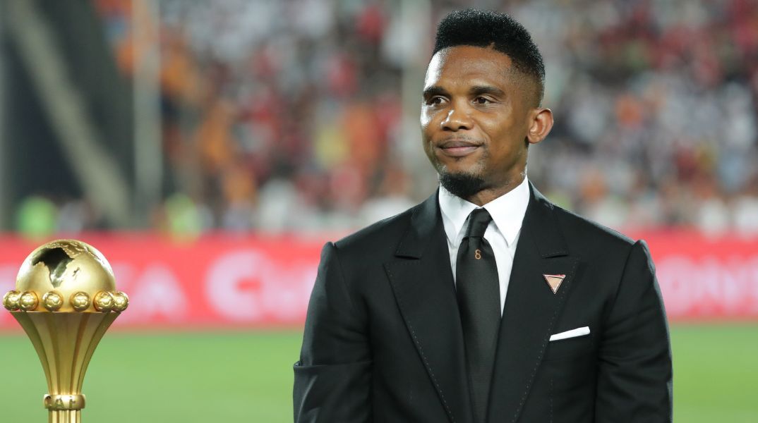 Σαμουέλ Ετό: Ο Καμερουνέζος πρώην ποδοσφαριστής της Μπαρτσελόνα δέχθηκε μήνυση από την βιολογική του κόρη για «μη συμμόρφωση με τις υποχρεώσεις της διατροφής».