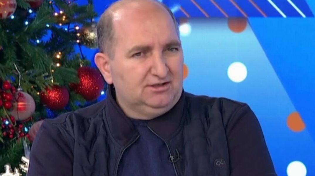 O αδερφός του Μπέλερη κάνει λόγο για πλαστογραφίες 