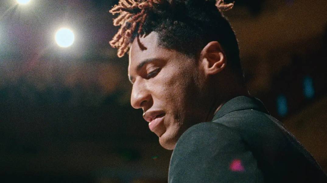 American Symphony: Ένα συγκλονιστικό και πέρα για πέρα αληθινό love story, που δεν έχει προηγούμενο