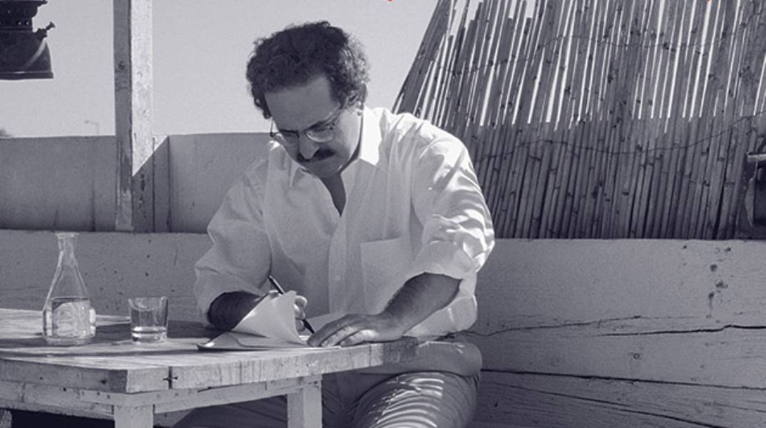 Ο Μίμης Ανδρουλάκης «κάτω από τις στάχτες»