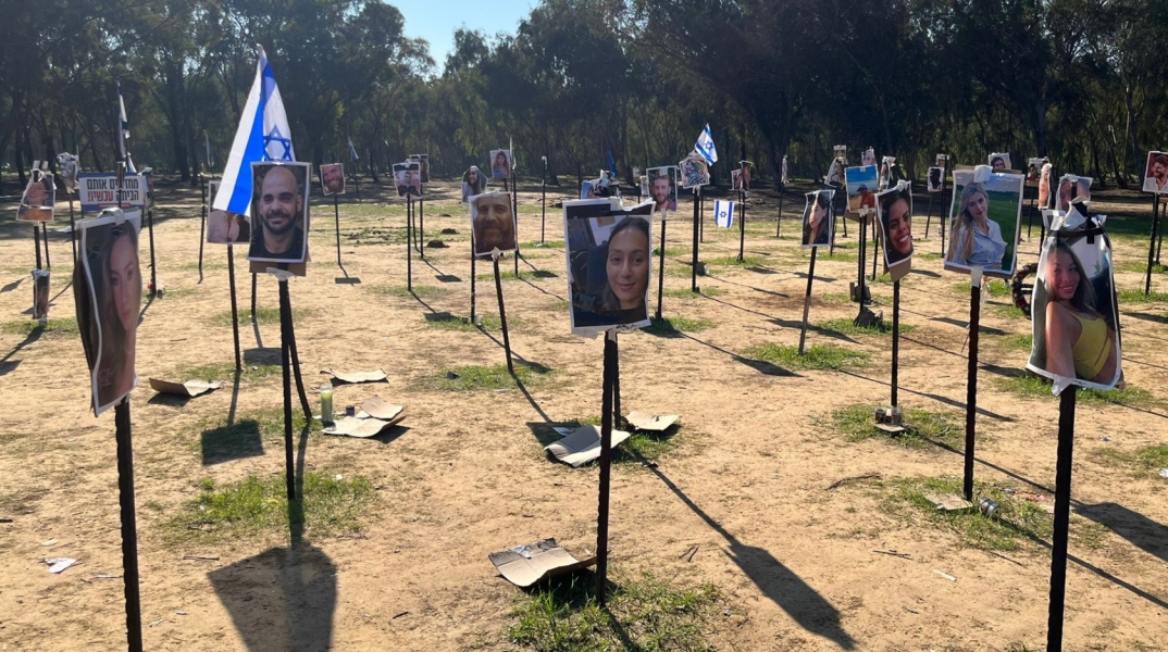 Οδοιπορικό στο Ισραήλ μετά τον πόλεμο: Τι λένε γονείς ομήρων, μέλη κοινοτήτων και οργανισμών, καθηγητές πανεπιστημίων και απλοί πολίτες