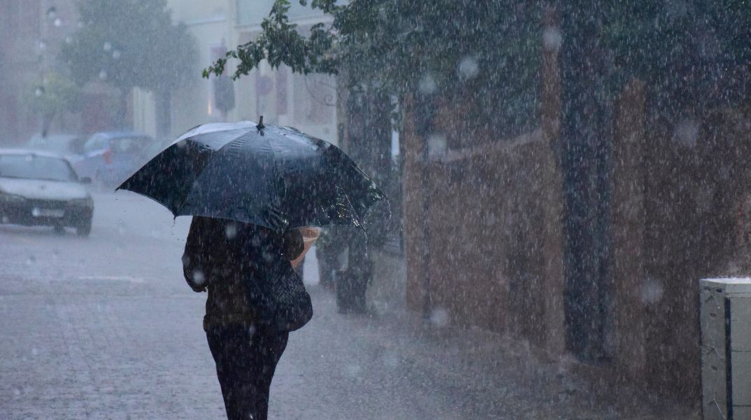 Καιρός αύριο: Ραγδαία επιδείνωση με βροχές και καταιγίδες