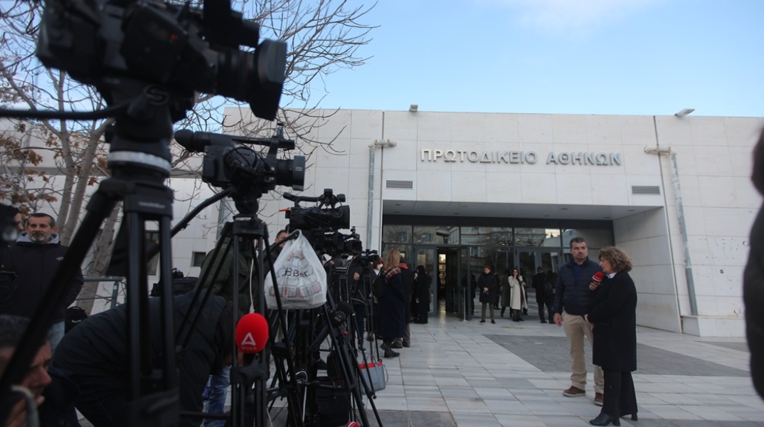 Κεκλεισμένων των θυρών η δίκη για την υπόθεση βιασμού και εκπόρνευσης της 12χρονης στον Κολωνό