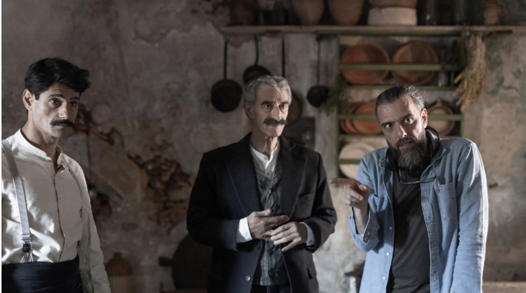 To επίσημο τρέιλερ της σειράς «17 Κλωστές» σε σκηνοθεσία Σωτήρη Τσαφούλια