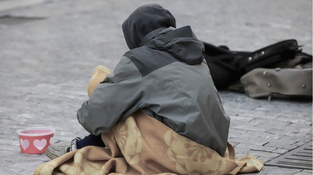 Δήμος Αθηναίων: Σε ετοιμότητα για την προστασία των αστέγων λόγω των χαμηλών θερμοκρασιών