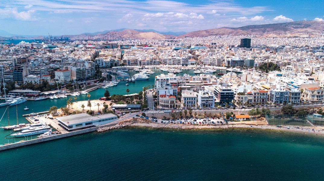 Πώς οι επιθέσεις των Χούθι επηρεάζουν τον Πειραιά