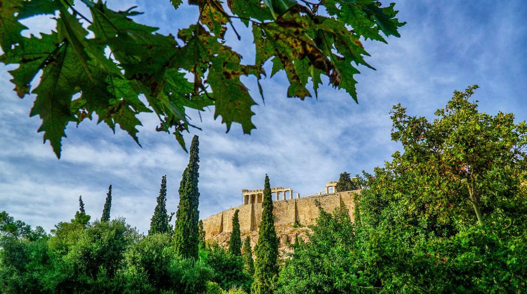 Καιρός: Με ήλιο και ζέστη την Κυριακή