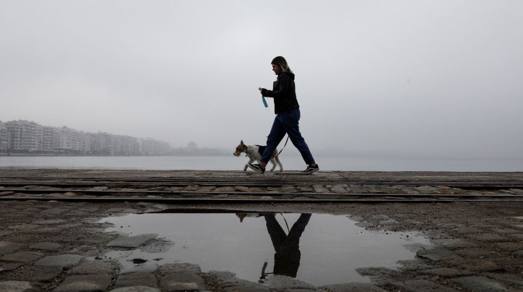 Πρόγνωση καιρού για τη Δευτέρα 15 Ιανουαρίου: Τοπικές βροχές και σποραδικές καταιγίδες - Ανοδικά θα κινηθεί η θερμοκρασία.  