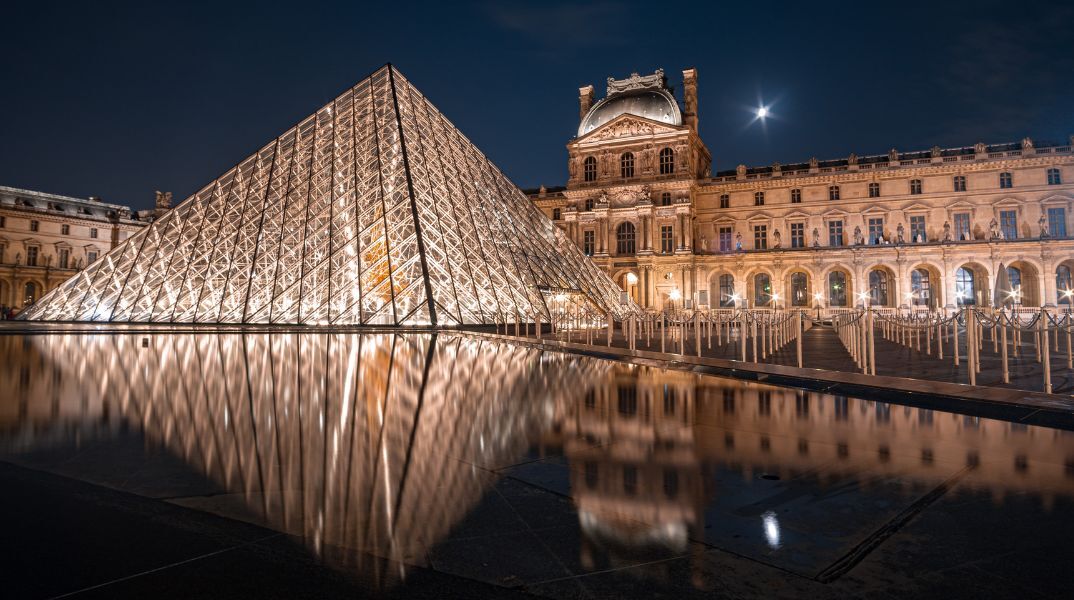 Μουσείο Λούβρου: Κατά 5 ευρώ ακριβότερα τα εισιτήρια - Ανεβαίνει το κόστος ζωής στο Παρίσι ενόψει Ολυμπιακών Αγώνων 2024. 