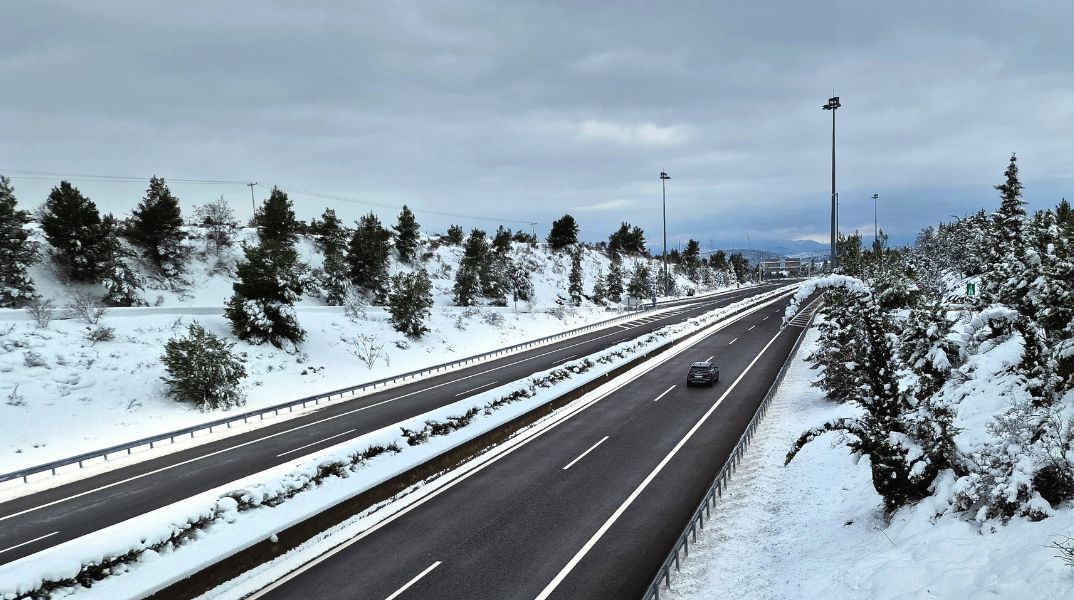 Χιόνια: Οι περιοχές που ντύθηκαν στα λευκά στη Βόρεια Ελλάδα - Η εξέλιξη του καιρού