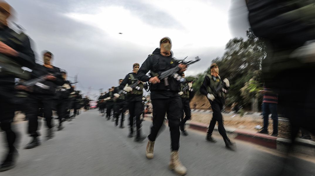 ΗΠΑ - Βρετανία: Ουάσινγκτον και Λονδίνο επιβάλλουν νέες κυρώσεις σε πρόσωπα που συνδέονται με τη Χαμάς και την Ισλαμική Τζιχάντ.