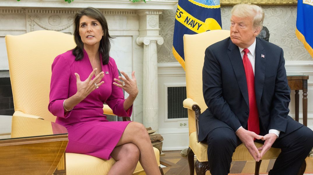  Η Νίκι Χέιλι και ο Ντόναλντ Τραμπ «μονομαχούν» για το Νιου Χαμσάιρ