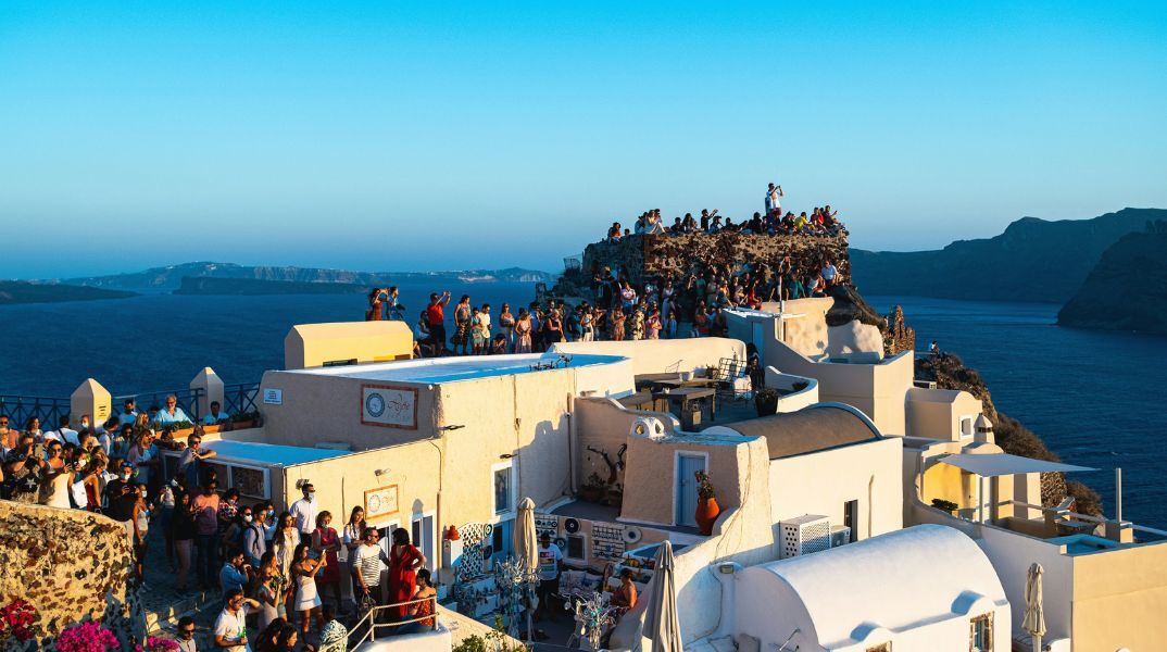 Σχεδόν 32 εκατομμύρια τουρίστες επισκέφθηκαν την Ελλάδα το 2023