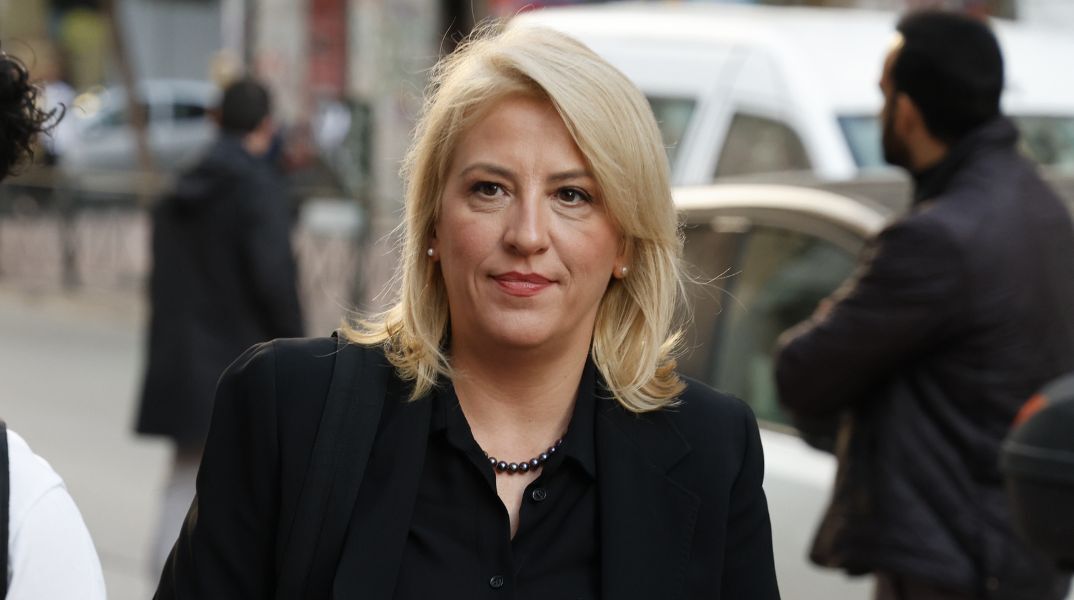 Δίκη για το Μάτι: Θέλω να εκφράσω την συντριβή μου, είπε η Ρένα Δούρου στην απολογία της - Υποστηρίζει ότι στοχοποιήθηκε η πρώην περιφερειάρχης Αττικής.