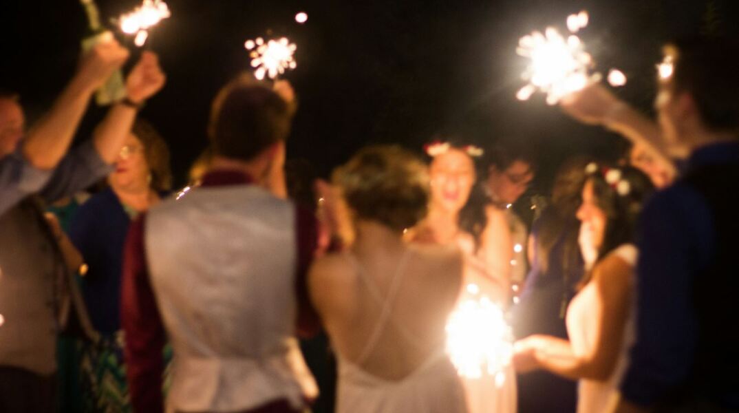 Πάρτυ φοροδιαφυγής σε χλιδάτο γάμο - Τους «πρόδωσαν» τα social media στην ΑΑΔΕ