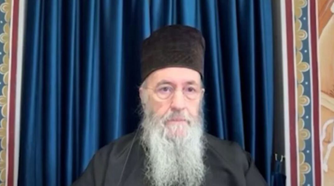 Μητροπολίτης Ναυπάκτου Ιερόθεος: «Θα μελετήσουμε το αν θα βαπτίζονται τα παιδιά των ομόφυλων ζευγαριών»