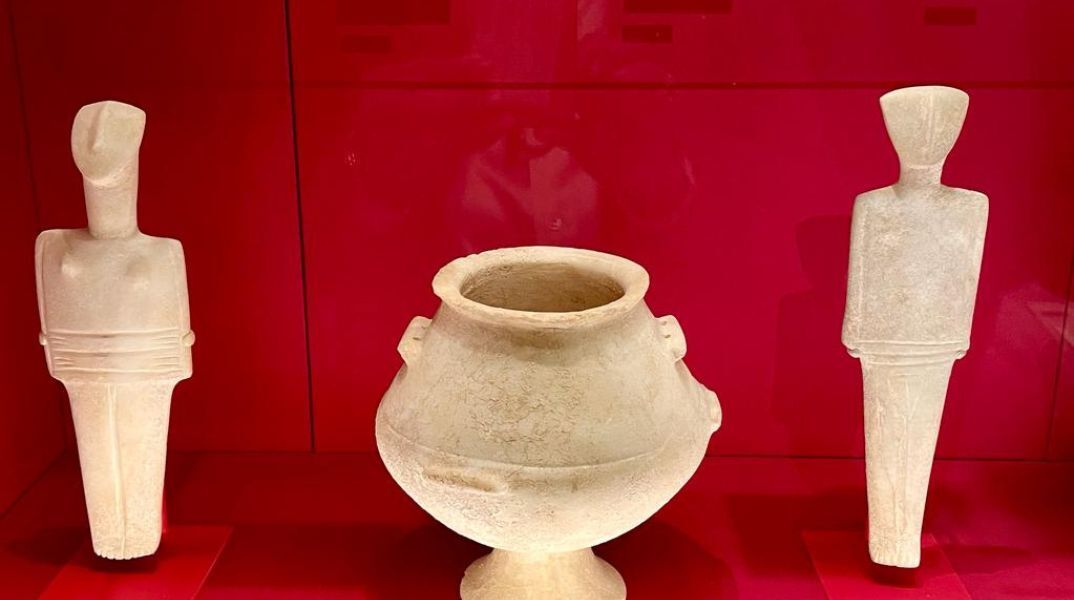 Υπουργείο Πολιτισμού: Η συλλογή Στέρν εκτίθεται ως δάνειο της Ελλάδας στο Μητροπολιτικό Μουσείο της Νέας Υόρκης - Παρουσία της Λίνας Μενδώνη τα εγκαίνια.