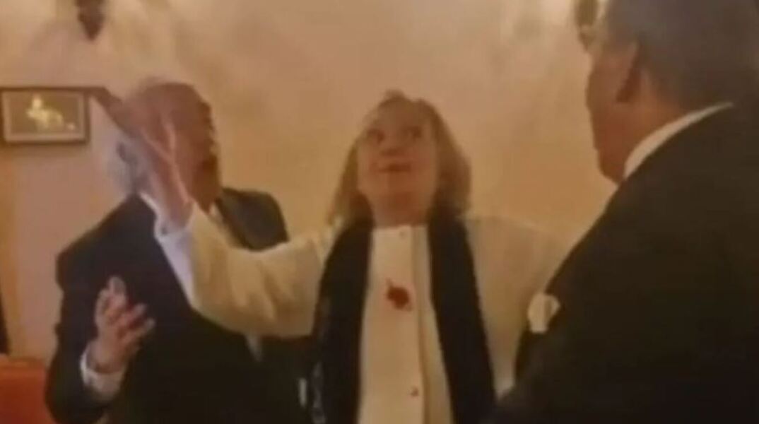 Η Χίλαρι Κλίντον έγινε viral με τον αποτυχημένο χορό macarena στην Ισπανία