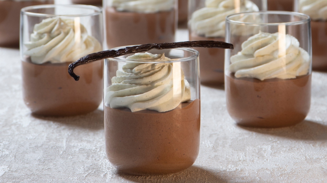 Μους σοκολάτας με κρέμα βανίλιας 