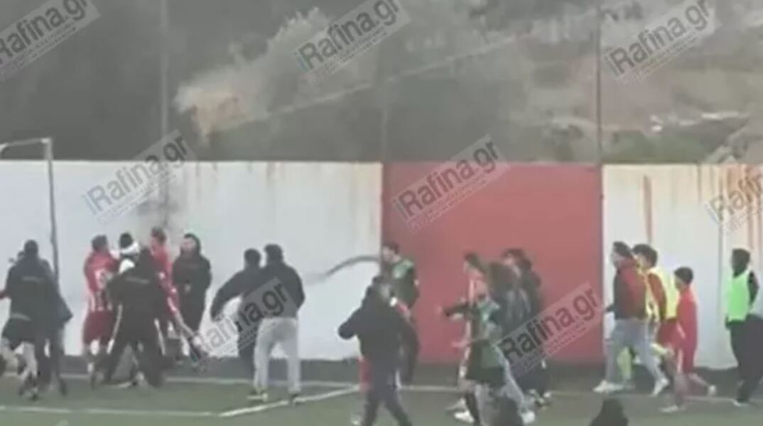 Άγριο ξύλο σε αγώνα Γ’ Εθνικής στη Ρόδο - Δείτε βίντεο