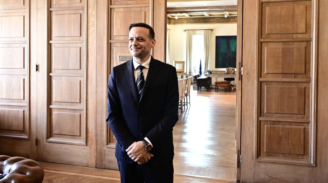 Χάρης Δούκας: Ο δήμαρχος Αθηναίων κάνει λόγο για εικόνα εγκατάλειψης του Λόφου Στρέφη - Με σχεδιασμό και ύστερα από διαβούλευση με τους κατοίκους τα όποια έργα.