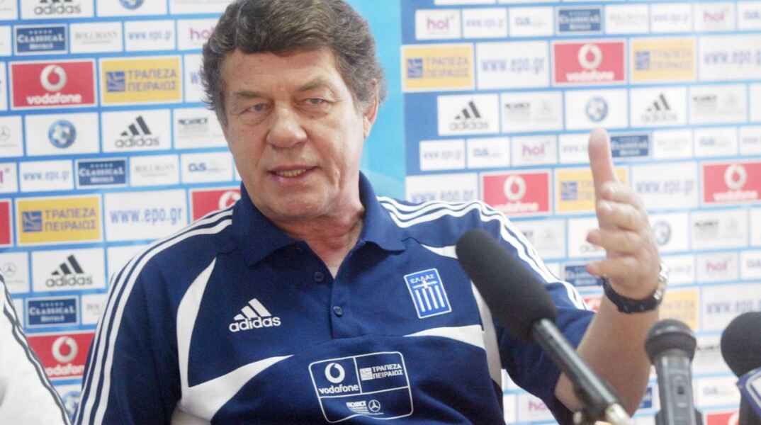 Ότο Ρεχάγκελ: Αποθεώθηκε σε εκδήλωση 20 χρόνια μετά το Euro 2004