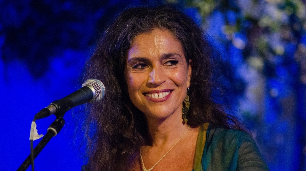 Σαβίνα Γιαννάτου: Να ακούς τα πάντα ως μουσική