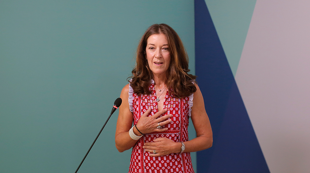 Victoria Hislop: «Τα γλυπτά που έκλεψε ο Έλγιν τροφοδότησαν την ανάγκη μου να γράψω γι’ αυτό»