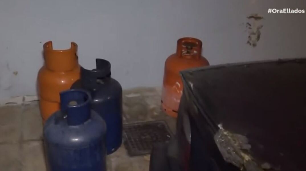 Φωτιά σε διαμέρισμα στο Περιστέρι με έναν πολυτραυματία