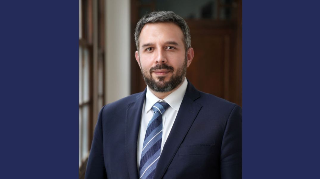 Ο Αλέξανδρος Σκούρας αποχωρεί από Εκτελεστικός Πρόεδρος του ΚΕΦΙΜ, αναλαμβάνει τη διεύθυνση της Διεθνούς Οικονομικής Ολυμπιάδας.