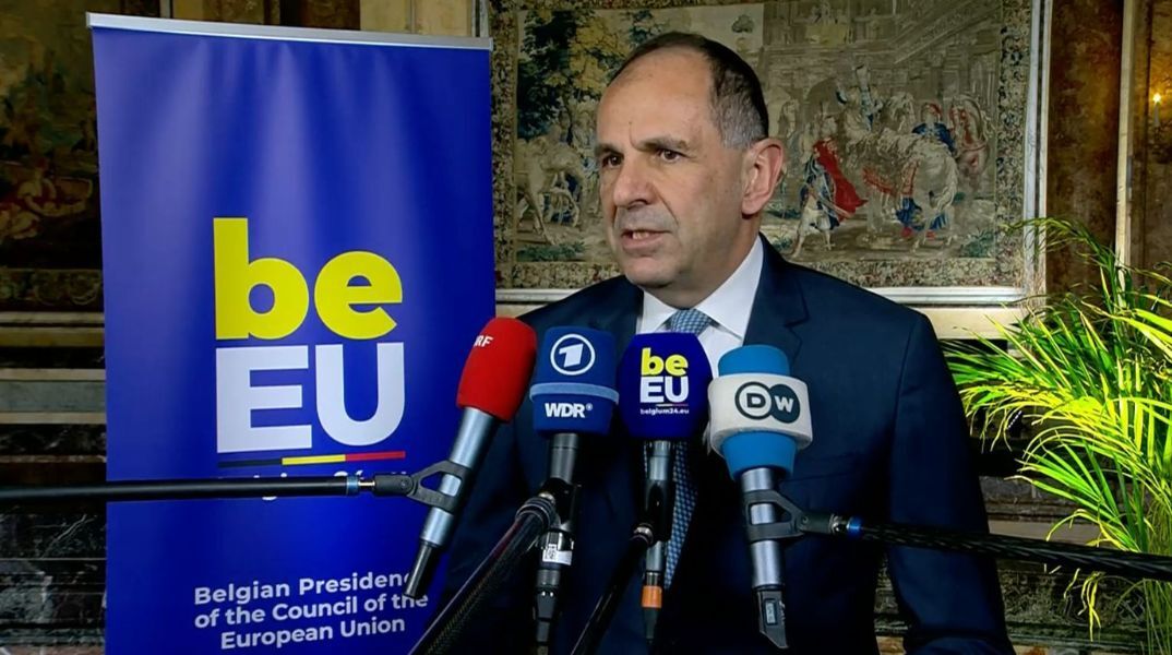 Γιώργος Γεραπετρίτης: Οι σχέσεις μεταξύ Ελλάδας και Τουρκίας έχουν το τελευταίο διάστημα βελτιωθεί - Στις Βρυξέλλες ο υπουργός Εξωτερικών.