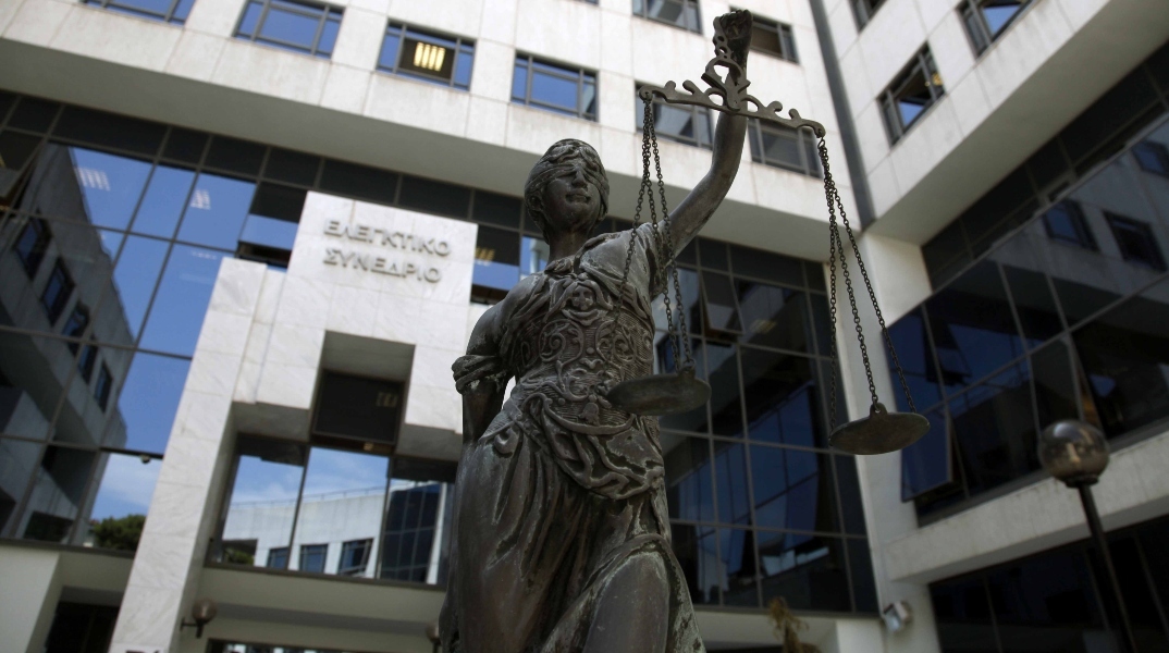 Το κράτος δικαίου υποχωρεί (και) στην Ελλάδα