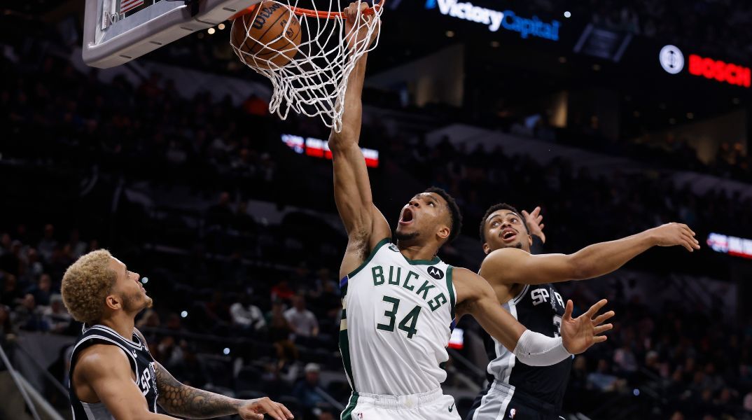 NBA: Εκπληκτικός ο Γιάννης Αντετοκούνμπο - Οι Μιλγουόκι Μπακς κέρδισαν με σκορ 129-117 τους Μάβερικς στο Ντάλας - Οι δηλώσεις του.