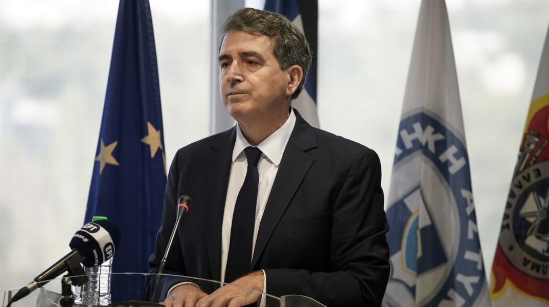 Μιχάλης Χρυσοχοΐδης για τη βόμβα στο υπουργείο Εργασίας: Για βαριά εγκληματική ενέργεια στο κέντρο της πόλης έκανε λόγο ο υπουργός Προστασίας του Πολίτη.