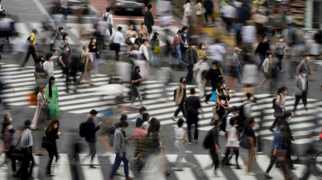 ΟΟΣΑ: Ο Οργανισμός Οικονομικής Συνεργασίας και Ανάπτυξης αναθεωρεί ανοδικά την πρόβλεψη για παγκόσμια ανάπτυξη το 2024 - Ανησυχία από τις επιθέσεις των Χούθι.