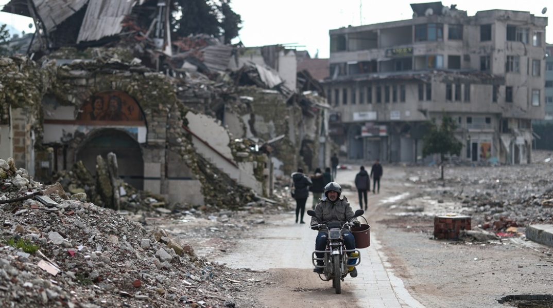 Τεράστιες καταστροφές από τους σεισμούς στην Τουρκία