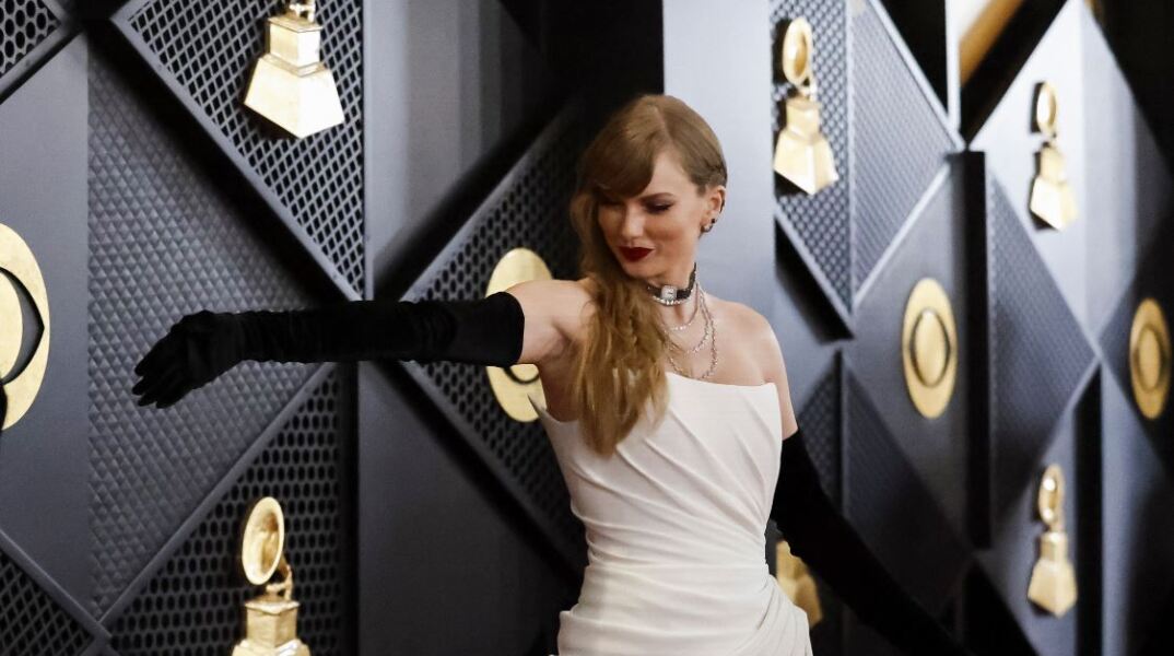 Έγραψε ιστορία η Taylor Swift - Κέρδισε το 4ο Grammy της για το καλύτερο άλμπουμ της χρονιάς