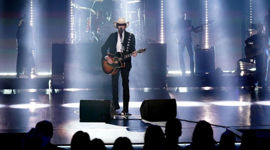 Τόμπι Κιθ: Πέθανε σε ηλικία 62 ετών από καρκίνο στο στομάχι ο σταρ της κάντρι μουσικής - Πούλησε πάνω από 40 εκατομμύρια δίσκους στην καριέρα του. 