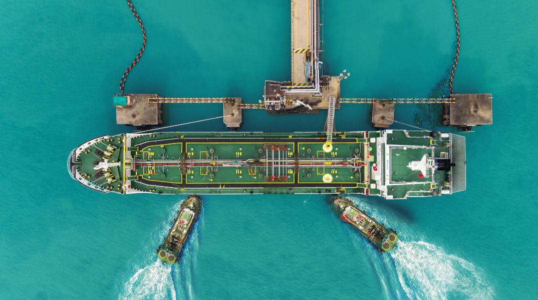 Υεμένη: Ελληνόκτητο φορτηγό πλοίο με σημαία Νησιών Μάρσαλ στοχοθετήθηκε νοτιοδυτικά του Άντεν - Έκρηξη σε απόσταση 50 μέτρων από τη δεξιά πλευρά του.