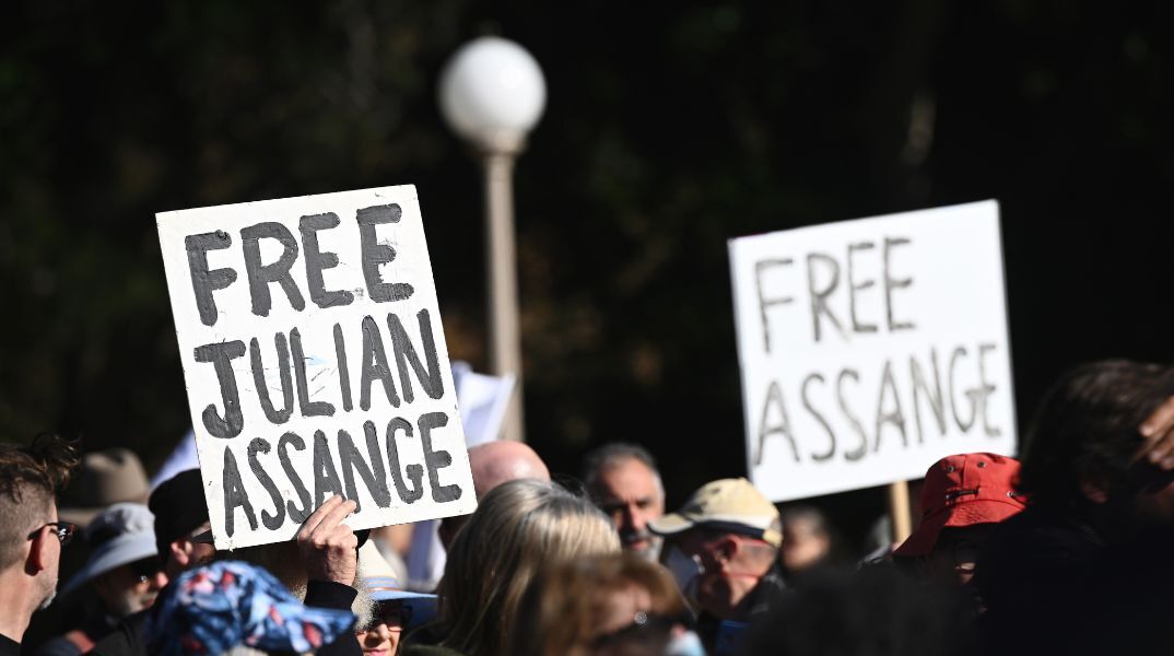 Τζούλιαν Ασάνζ: Να μην γίνει έκδοση του ιδρυτή του Wikileaks στις ΗΠΑ