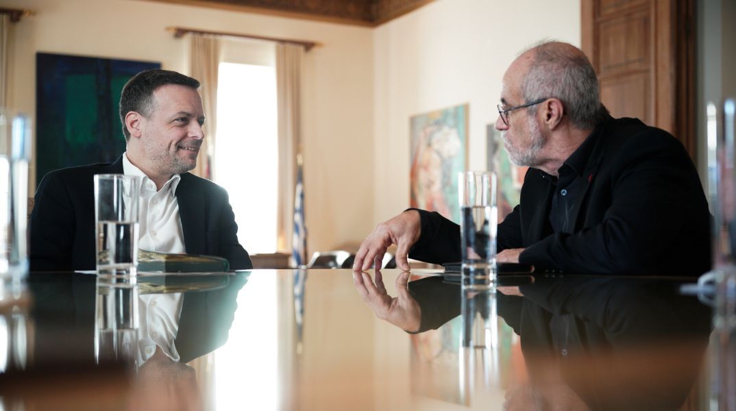 Δήμος Αθηναίων: Ο Χάρης Δούκας συνάντησε τον Κάρλος Μορένο, εμπνευστή της «πόλης των 15 λεπτών» - Τα θέματα που συζητήθηκαν.
